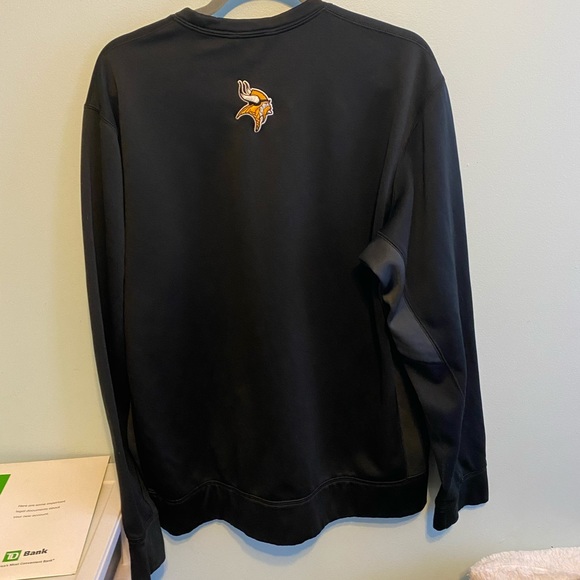 nike therma-fit sweatshirt - Picture 2 of 4